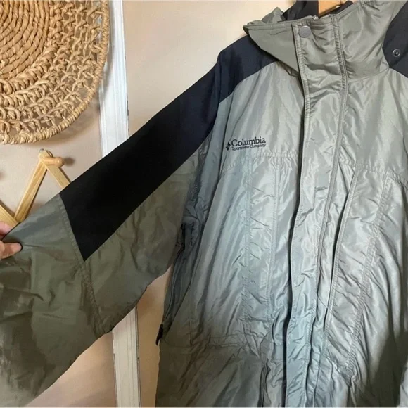 Columbia sportswear army green/black ski winter jacket